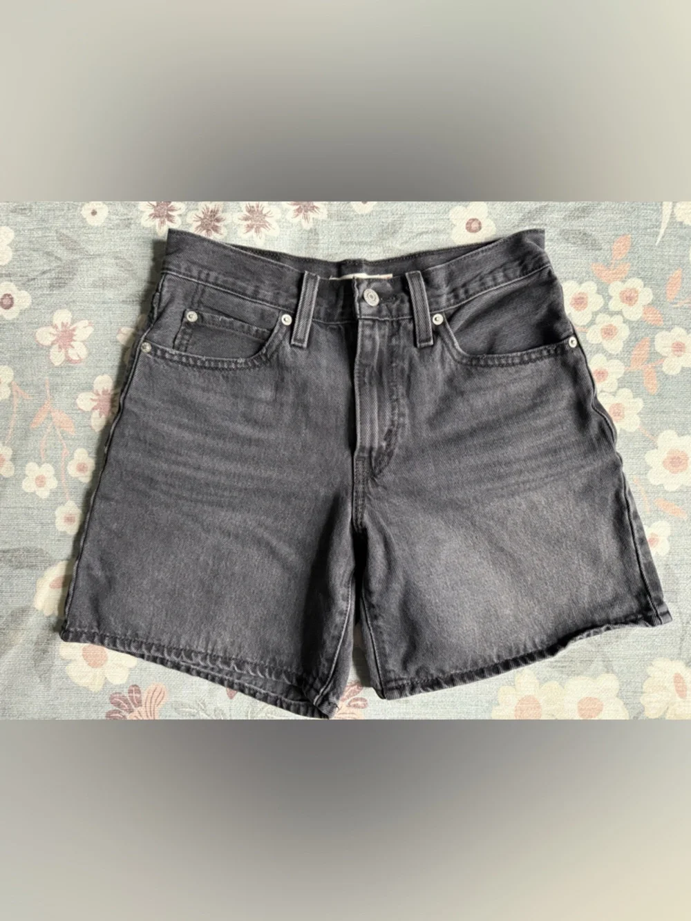 Levi’s Black Denim Baggy Shorts